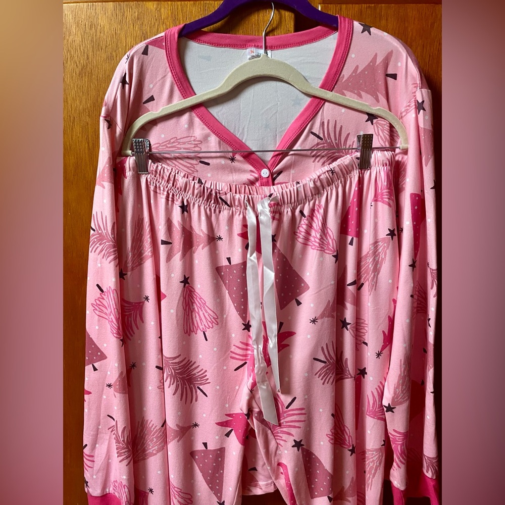 Shirley & Stone Boutique Holiday Pajamas NWOT - Picture 16 of 16